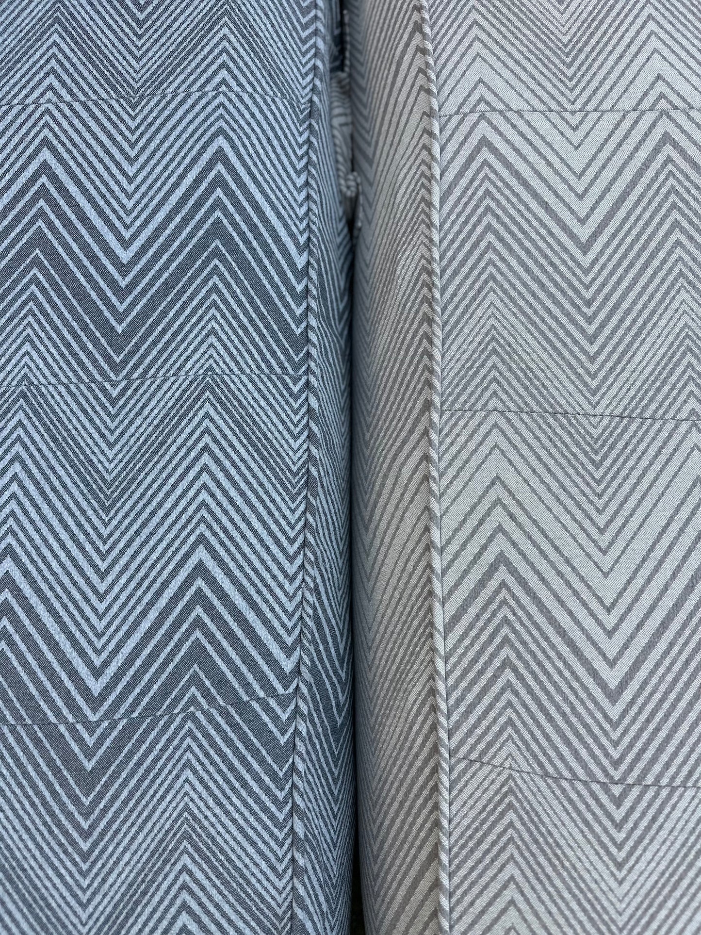 Luxe Linen-Like Inflatable Pool Lounge-Oyster Zag